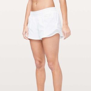 Lululemon White Hotty Hots 4”